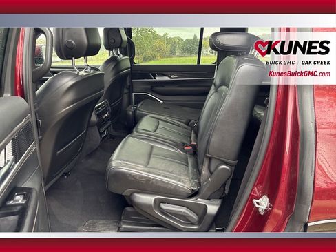 Used 2022 Jeep Wagoneer Series II image 24