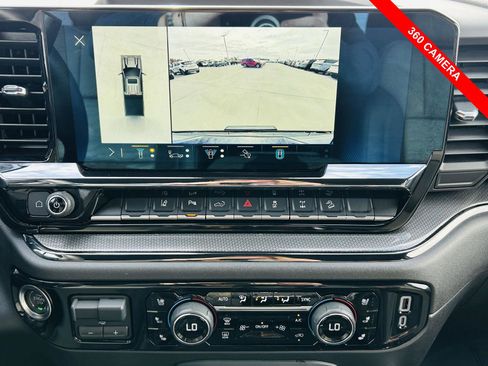 Used 2025 Chevrolet Silverado 2500 ZR2 image 12