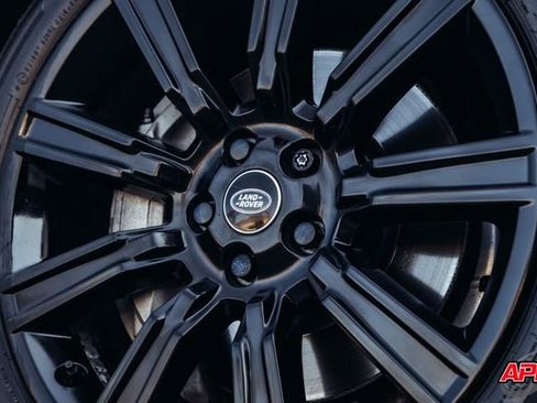 Used 2022 Land Rover Range Rover Sport HSE Silver Edition image 4