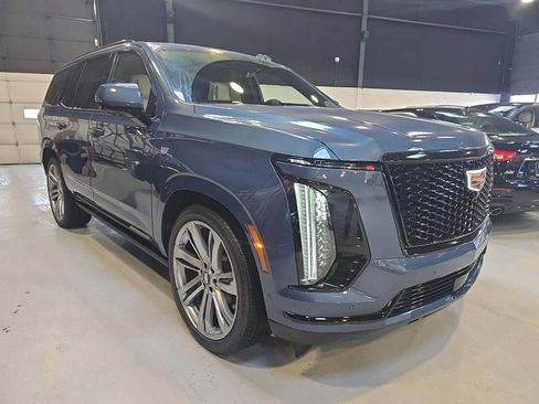 Used 2026 Cadillac Escalade Sport w/ Touring Package image 8