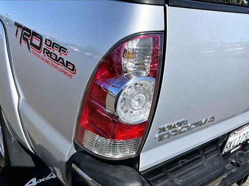 Used 2012 Toyota Tacoma 4x4 Double Cab w/ TRD Off-Road Pkg image 28