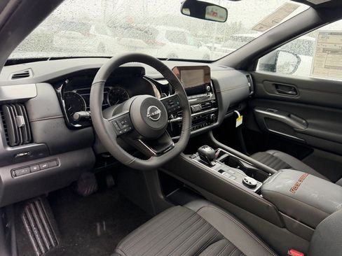 New 2025 Nissan Pathfinder Rock Creek image 16
