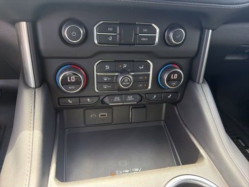 Used 2021 Chevrolet Tahoe Z71 image 16