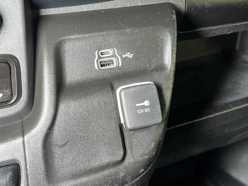 Used 2024 RAM ProMaster 2500 w/ Convenience Group FWD image 34