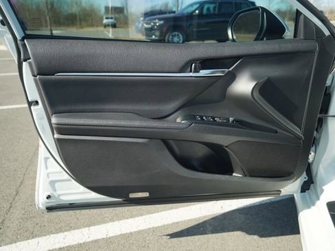 Used 2020 Toyota Camry XSE image 14