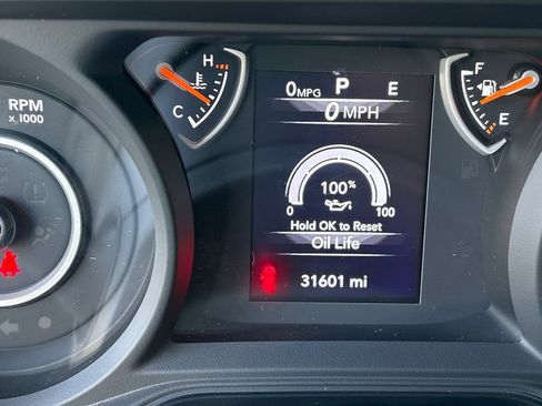 Used 2024 Jeep Wrangler Sport AWD/4WD image 8