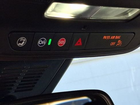 Used 2025 Chevrolet Equinox LT FWD image 19