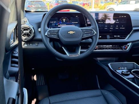 New 2026 Chevrolet Equinox LT w/ Convenience Package II image 7