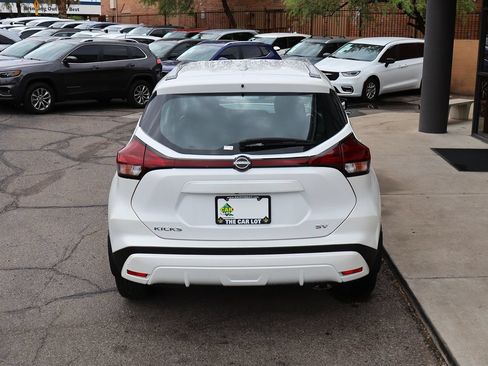 Used 2023 Nissan Kicks SV FWD image 10