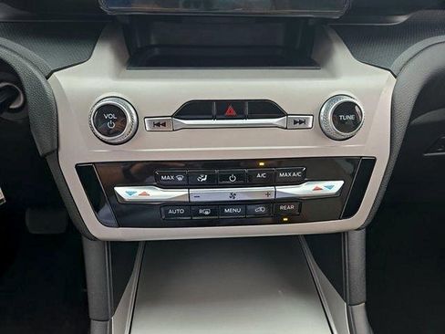 Certified 2023 Ford Explorer 4WD image 20