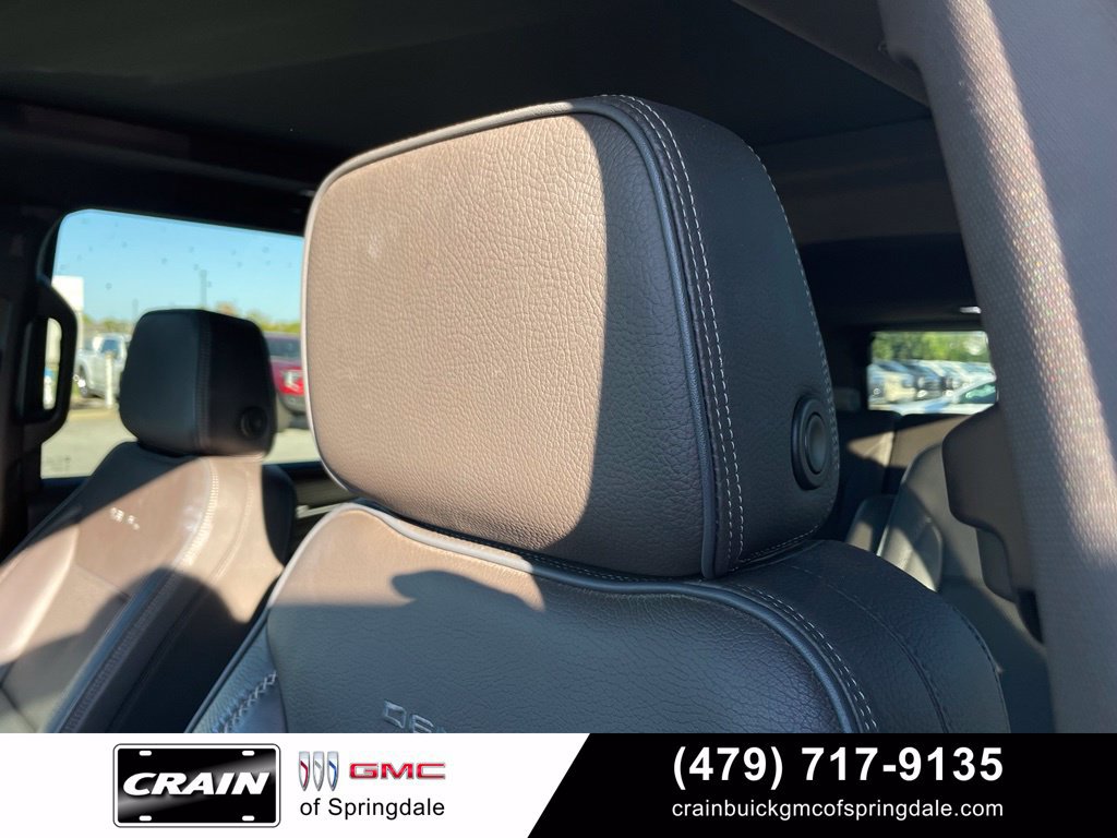Used 2023 GMC Yukon Denali AWD/4WD image 21