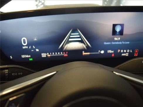 Used 2025 Buick Enclave Avenir w/ Trailering Package, 5000 lbs. image 12