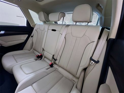 Used 2023 Audi Q5 2.0T Premium Plus w/ Premium Plus Package image 22