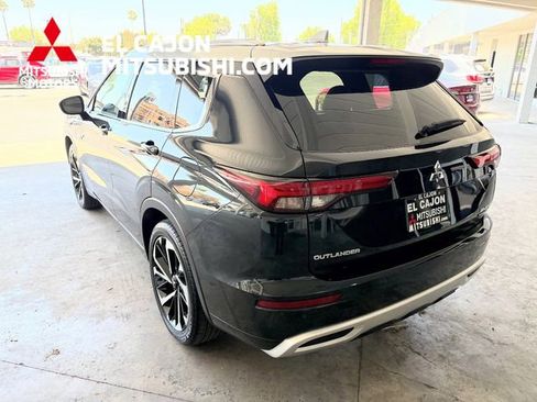 Used 2025 Mitsubishi Outlander SEL AWD/4WD image 5