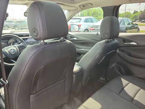 Used 2020 Buick Encore GX Essence w/ Experience Buick Package image 29