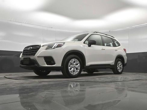 Used 2024 Subaru Forester AWD/4WD image 34