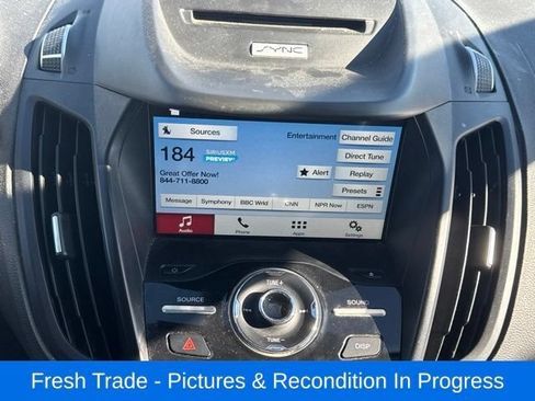 Used 2017 Ford C-MAX Energi Titanium FWD image 16