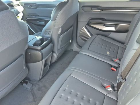 New 2026 Kia EV9 Wind image 13