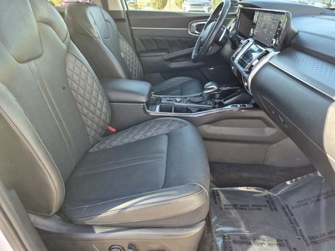 Used 2023 Kia Sorento SX AWD/4WD image 22