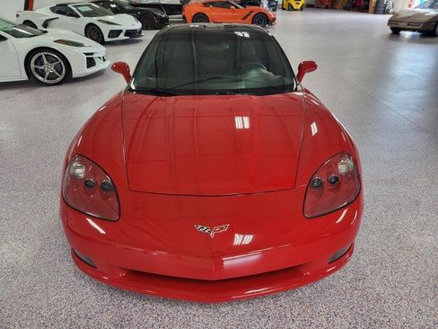 Used 2006 Chevrolet Corvette Coupe RWD image 3