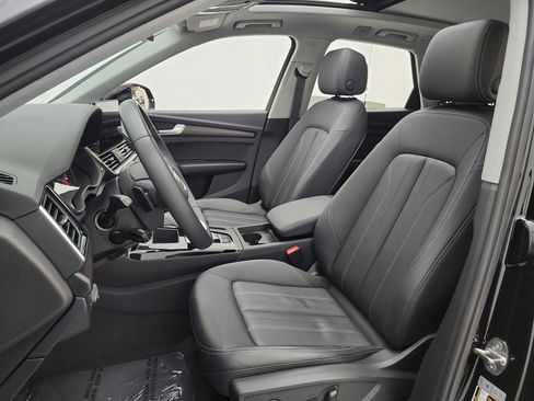 Used 2023 Audi Q5 2.0T Premium w/ Convenience Package image 13