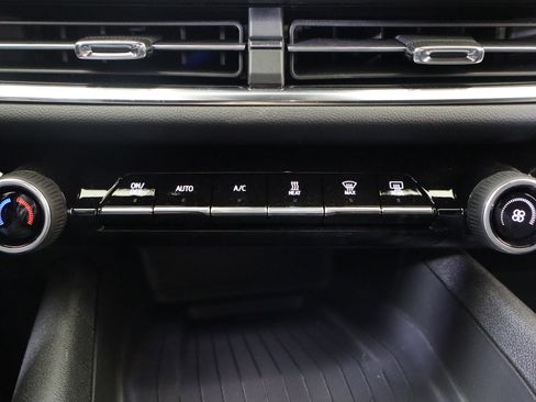 New 2026 Chevrolet Equinox EV LT image 27