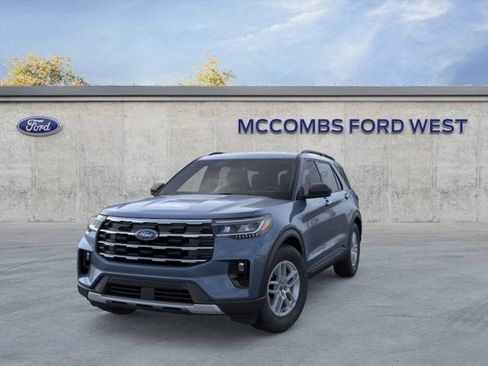New 2026 Ford Explorer Active RWD image 3