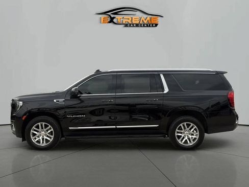 Used 2022 GMC Yukon XL SLT w/ SLT Premium Package AWD/4WD image 3
