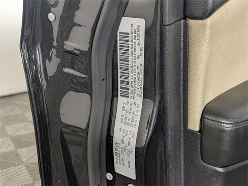 Certified 2016 Jeep Cherokee Sport image 32