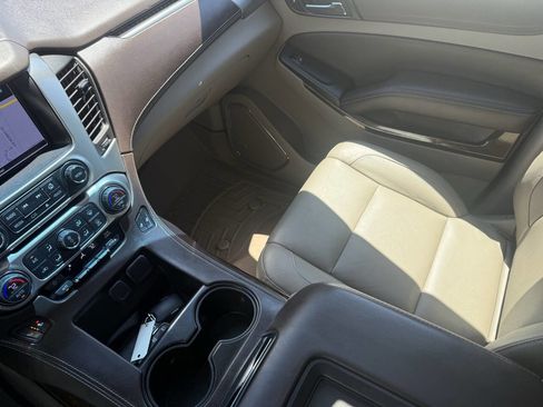 Used 2018 Chevrolet Tahoe LT w/ LT Signature Package AWD/4WD image 30