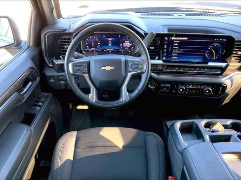 Used 2024 Chevrolet Silverado 1500 LT w/ Convenience Package II image 5