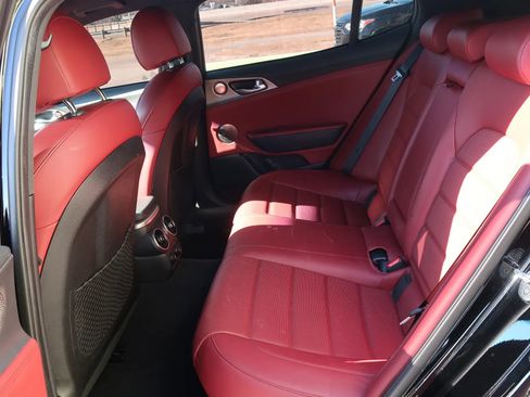 Used 2018 Kia Stinger GT2 image 20