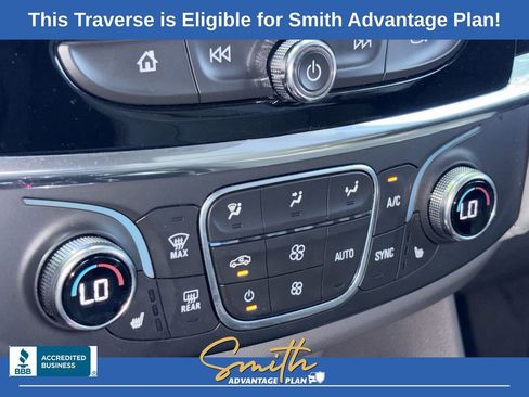 Used 2020 Chevrolet Traverse LT w/ LT Premium Package FWD image 17
