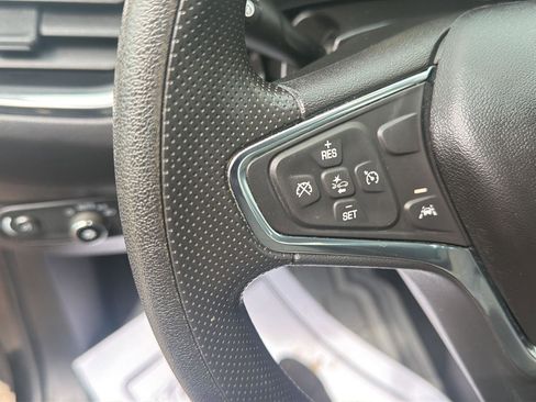 Used 2020 Chevrolet Equinox LS FWD image 18
