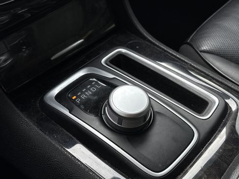 Used 2018 Chrysler 300 Limited w/ Harman/Kardon Audio Group image 26