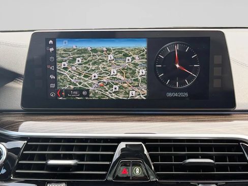 Used 2018 BMW 530e xDrive AWD/4WD image 19