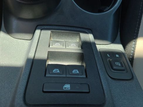 Used 2023 Ford Bronco Wildtrak AWD/4WD image 25