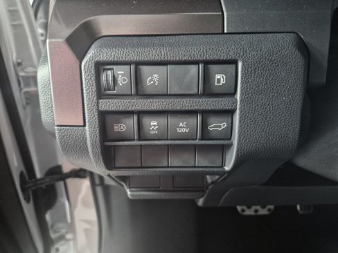New 2026 Toyota 4Runner 4WD image 17