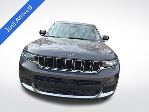 Used 2022 Jeep Grand Cherokee L Limited image 8