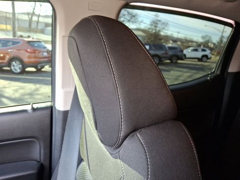 Used 2016 Chevrolet Colorado LT w/ LT Convenience Package image 17