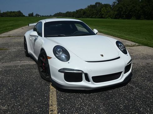 Used 2014 Porsche 911 GT3 RWD image 3