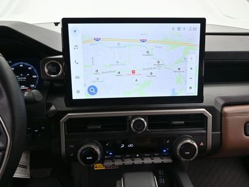 Used 2025 Toyota 4Runner Limited w/ Tow Technology Package image 7