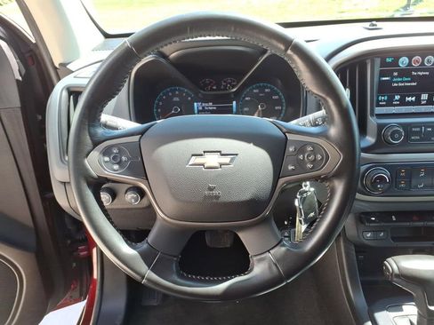 Used 2018 Chevrolet Colorado Z71 AWD/4WD image 17