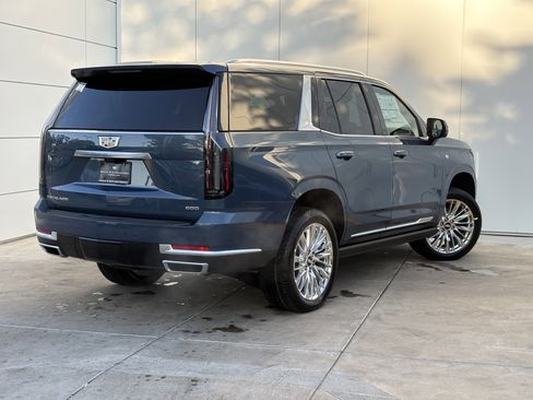 New 2026 Cadillac Escalade Luxury image 7