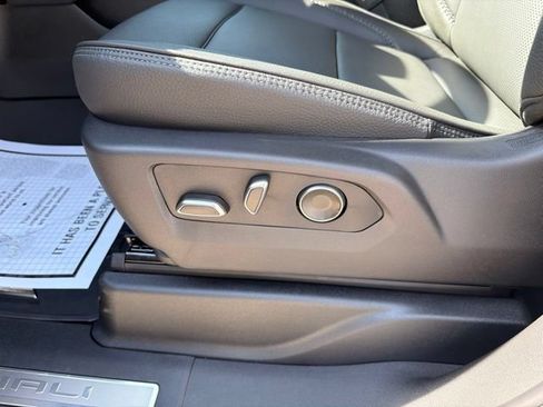 New 2026 GMC Yukon XL Denali w/ Advanced Technology Package AWD/4WD image 11
