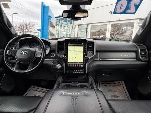 Used 2020 RAM 1500 Limited w/ Black Appearance Package AWD/4WD image 4