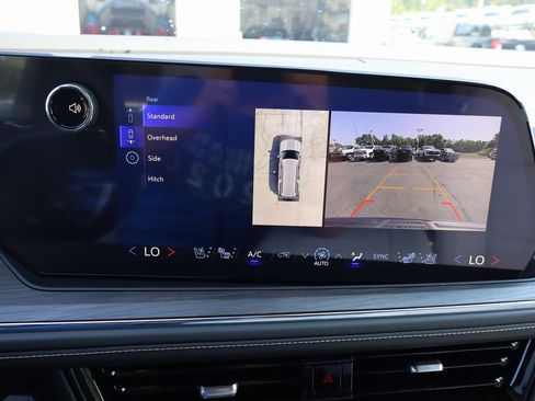 New 2025 Chevrolet Suburban Premier image 10