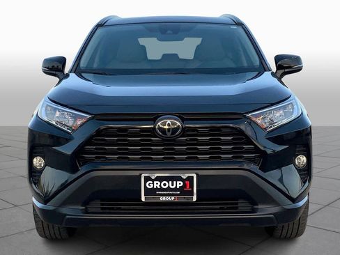 Used 2021 Toyota RAV4 XLE Premium image 3