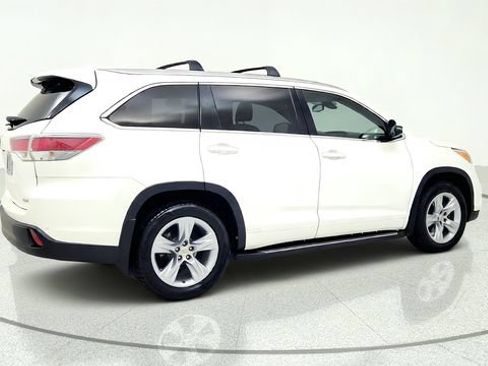Used 2015 Toyota Highlander Limited Platinum FWD image 9
