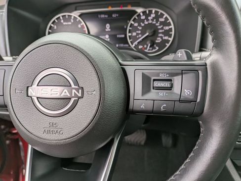 Used 2023 Nissan Rogue S AWD/4WD image 16